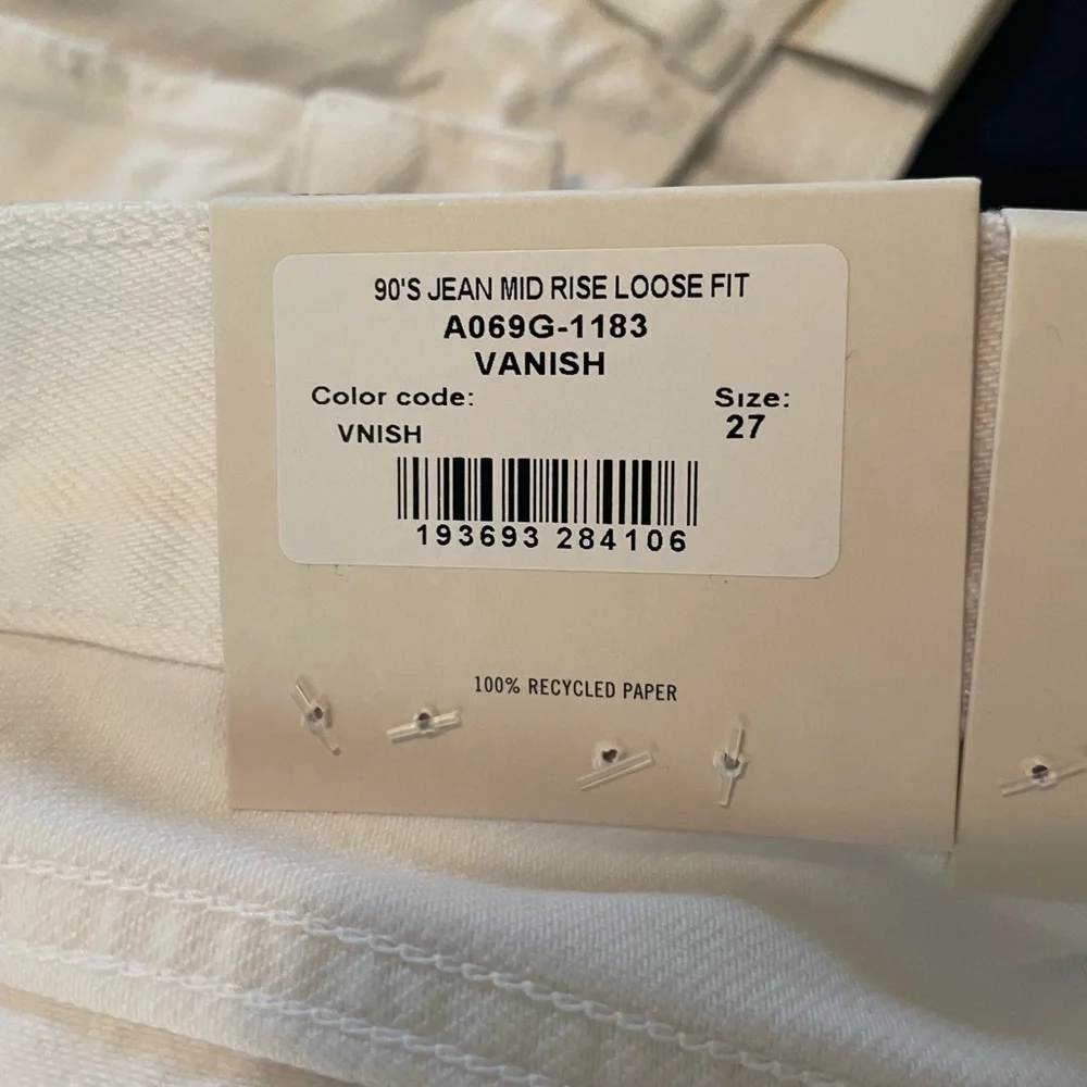 AGOLDE 90s Mid- high rise (13”) Loose Fit Jeans in WHITE VANISH spring vacation - Picture 12 of 15